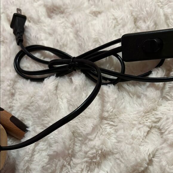 Charming Giraffe Lamp - Brown and Black - Picture 7 of 7